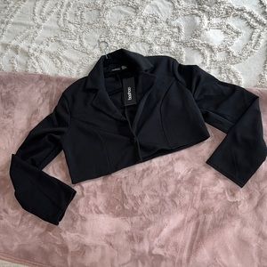 NWT Boohoo Cropped Blazer- Size 8